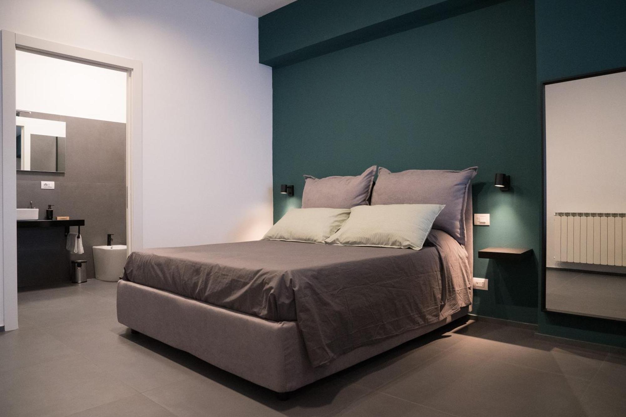 Okto Apartments Milazzo Bagian luar foto